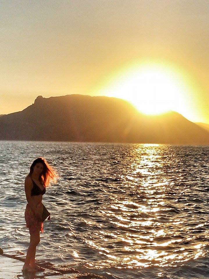 Απογευματινό μπάνιο στο Βραχάτι / Φωτογραφία: Τατιάνα Κίρχοφ