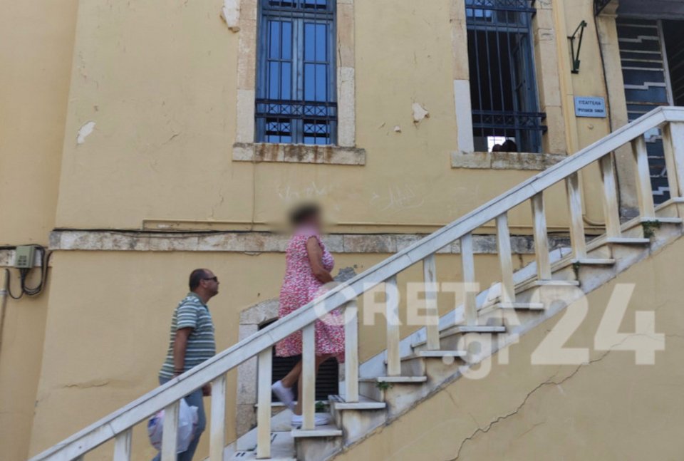 Στα δικαστήρια Χανίων η 53χρονη που φέρεται να τραυμάτισε με μαχαίρι τον 51χρονο σύντροφο της / creta24.gr
