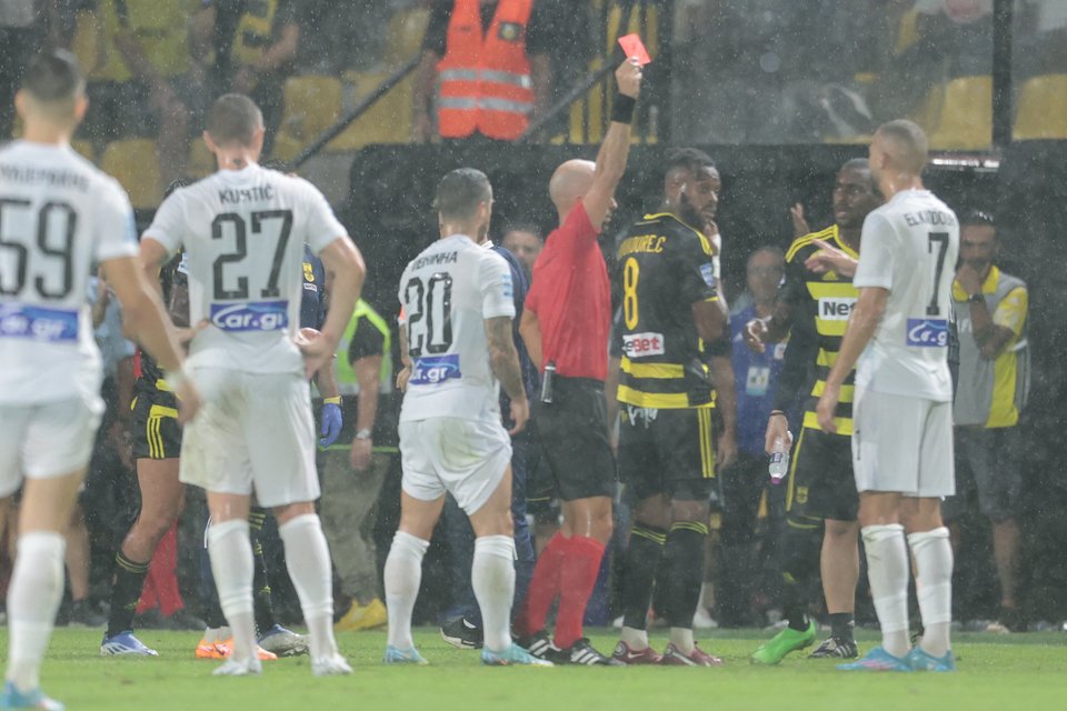 Αποβολή στις καθυστερήσεις / Φωτογραφία: Eurokinissi