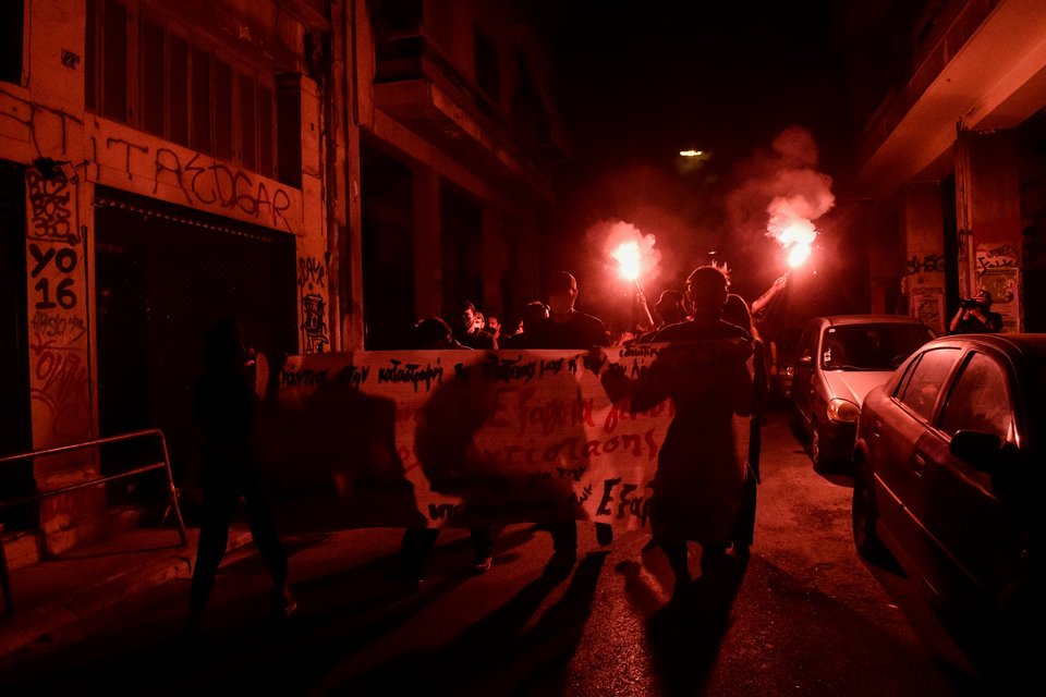 Ένταση στα εξάρχεια / Φωτογραφία: ΤΑΤΙΑΝΑ ΜΠΟΛΑΡΗ/EUROKINISSI