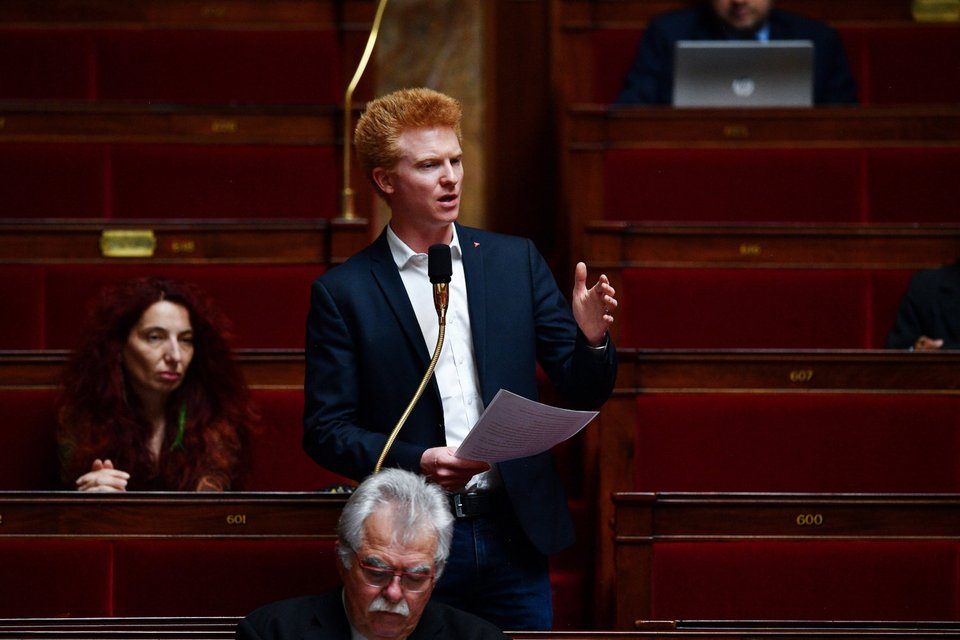 Ο βουλευτής της Ανυπόταχτης Γαλλίας και εκ των πιθανών διαδόχων του Ζαν Λικ Μελανσόν στο τιμόνι του κόμματος, Αντριάν Κατνάν