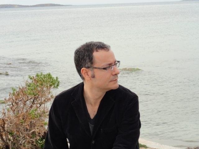 O συγγραφέας Γιώργος Μητάς 