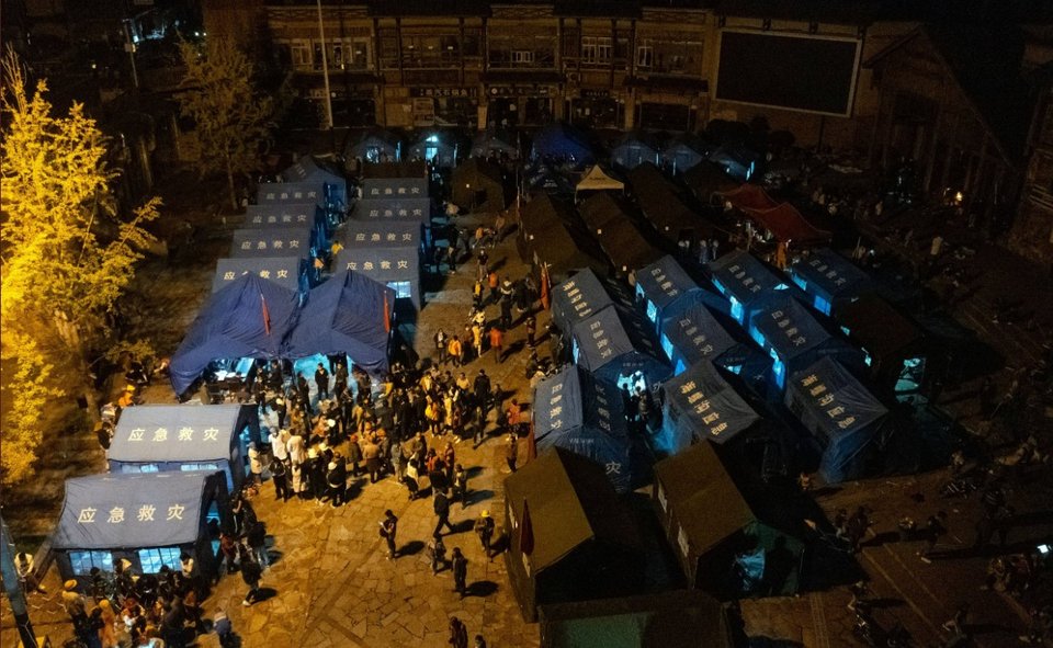 Τα καταφύγια που έχουν στηθεί για τους πολίτες. Φωτογραφία από Twitter