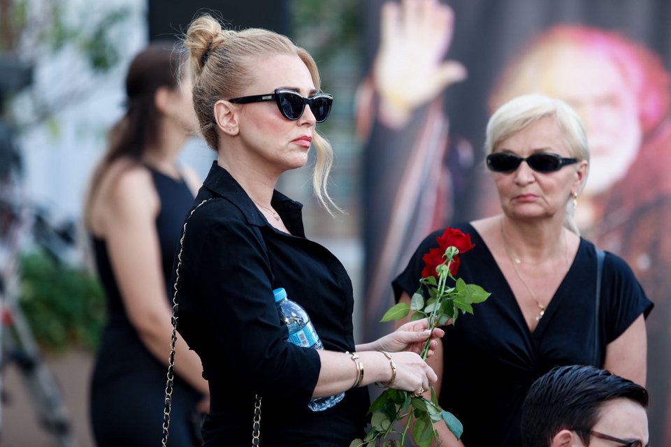 Η τελευταία χρονικά σύζυγος του Κωνσταντίνου Καζάκου, Ιωάννα Μαρτζούκου / Φωτογραφία: ΓΙΑΝΝΗΣ ΠΑΝΑΓΟΠΟΥΛΟΣ-EUROKINISSI