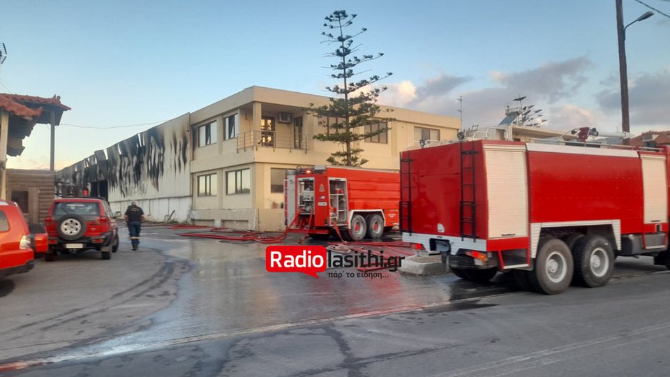 Κάηκε ολοσχερώς αποθήκη ξυλείας στην Ιεράπετρα