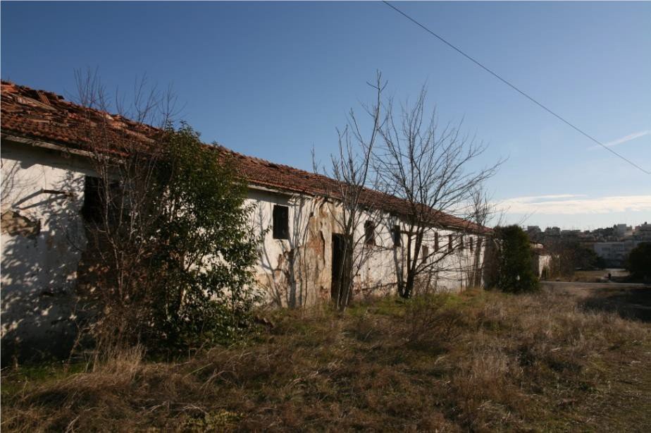 Κτήριο εντός του στρατοπέδου Παύλου μελά