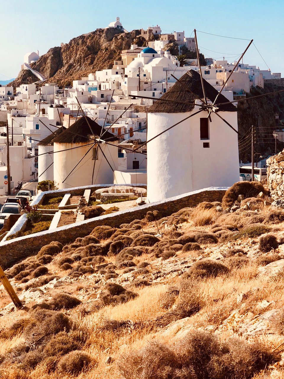 Η Σέριφος έχει μια πανένορφη Χώρα σκαρφαλωμένη στο βράχο - Φωτογραφία: Despina Galani/Unsplash