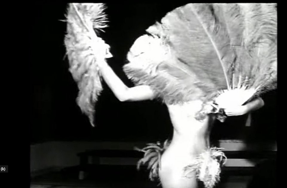 Μάρθα Καραγιάννη κοστούμι με φτερά