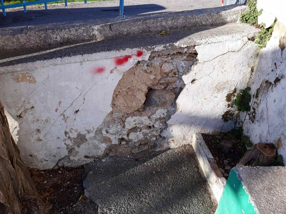 Ζημιές στον προαύλιο χώρο του σχολείου