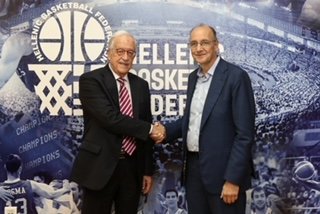 Ο Πρόεδρος της Ομοσπονδίας κ. Ευάγγελος Λιόλιος και ο Πρόεδρος και Διευθύνων Σύμβουλος του Ερρίκος Ντυνάν κ. Θέμος Χαραμής 