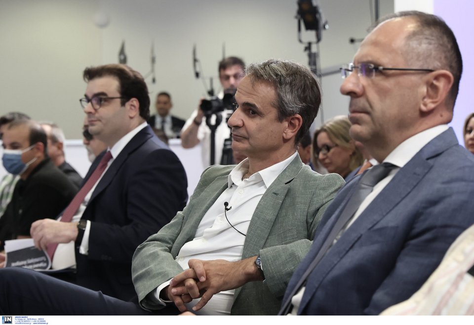 Ο πρωθυπουργός μαζί με τον υπουργό Επικρατείας Γιώργο Γεραπετρίτη / Φωτογραφία: Intime