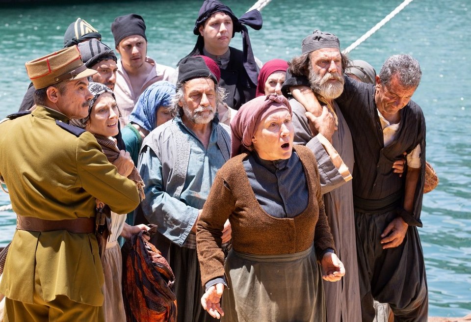 κόκκινο ποτάμι Μανούσος Μανουσάκης