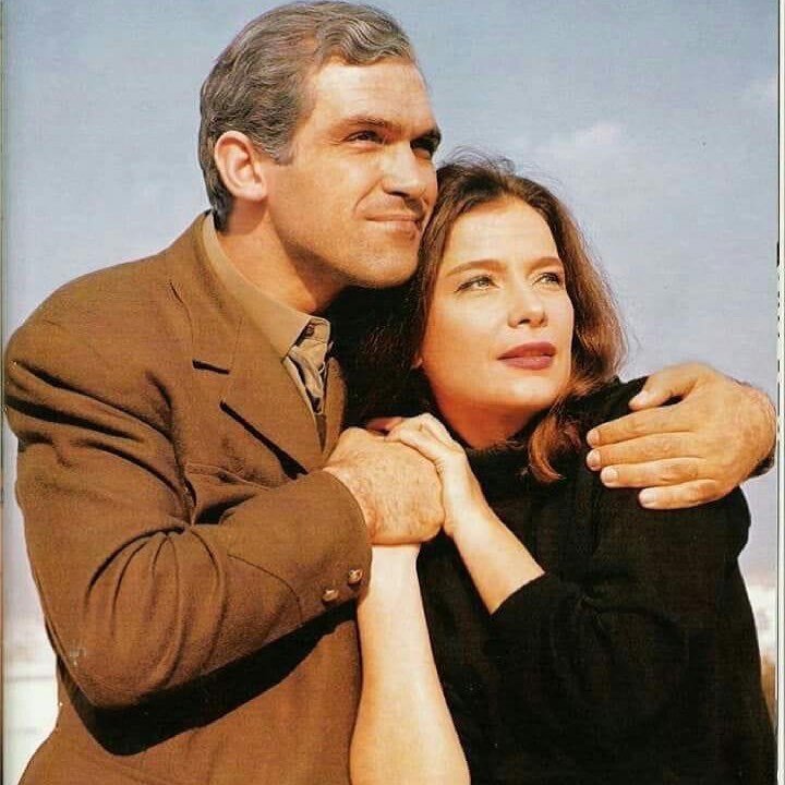 Κονσέρτο για πολυβόλα 1967, Κώστας Καζάκος και Τζένη Καρέζη