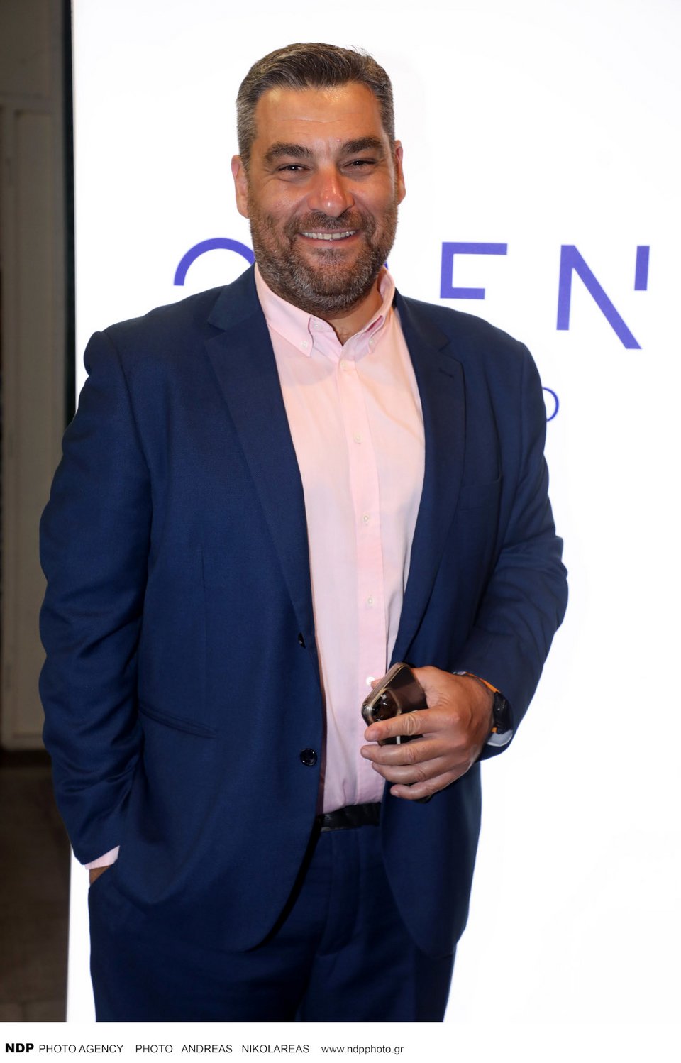 Μάνος Νιφλής