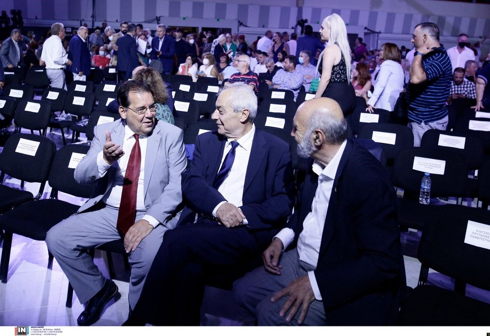 ΔΕΘ 2022: Πηγαδάκια, συζητήσεις και selfies στην ομιλία Τσίπρα -Δείτε φωτό