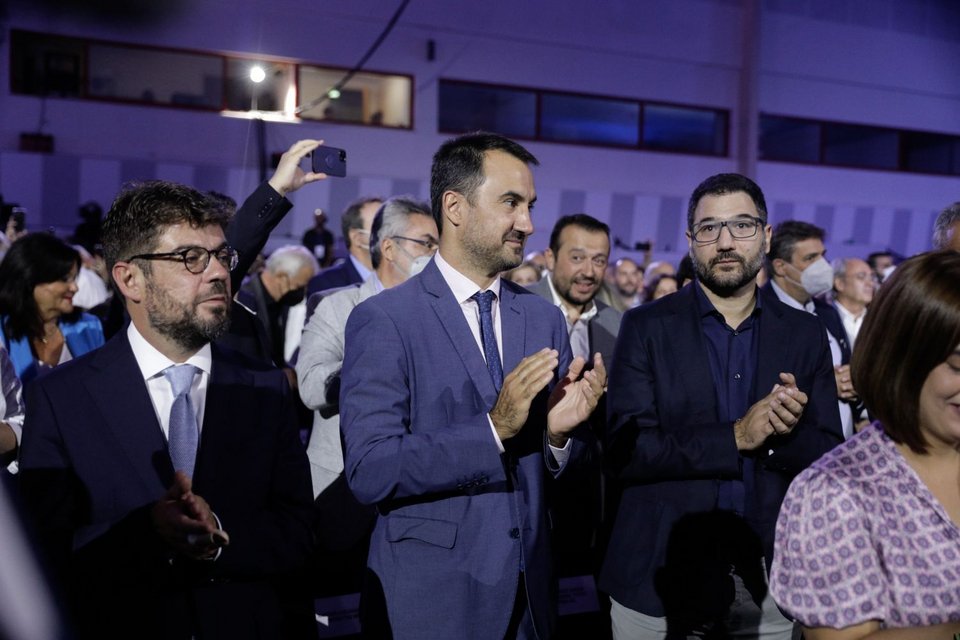 ΔΕΘ 2022: Πηγαδάκια, συζητήσεις και selfies στην ομιλία Τσίπρα -Δείτε φωτό