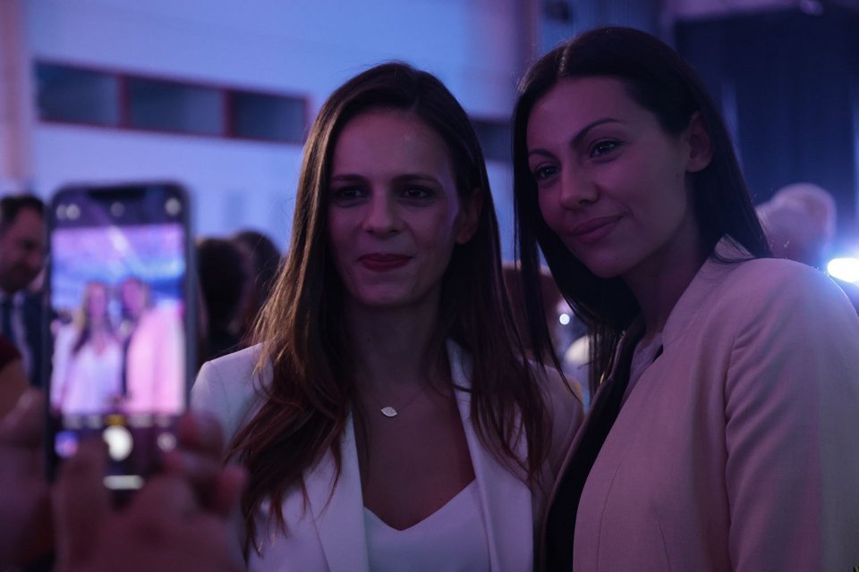 ΔΕΘ 2022: Πηγαδάκια, συζητήσεις και selfies στην ομιλία Τσίπρα -Δείτε φωτό