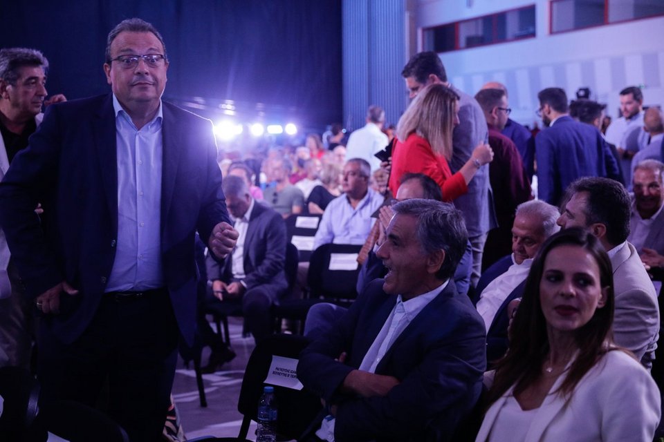 ΔΕΘ 2022: Πηγαδάκια, συζητήσεις και selfies στην ομιλία Τσίπρα -Δείτε φωτό