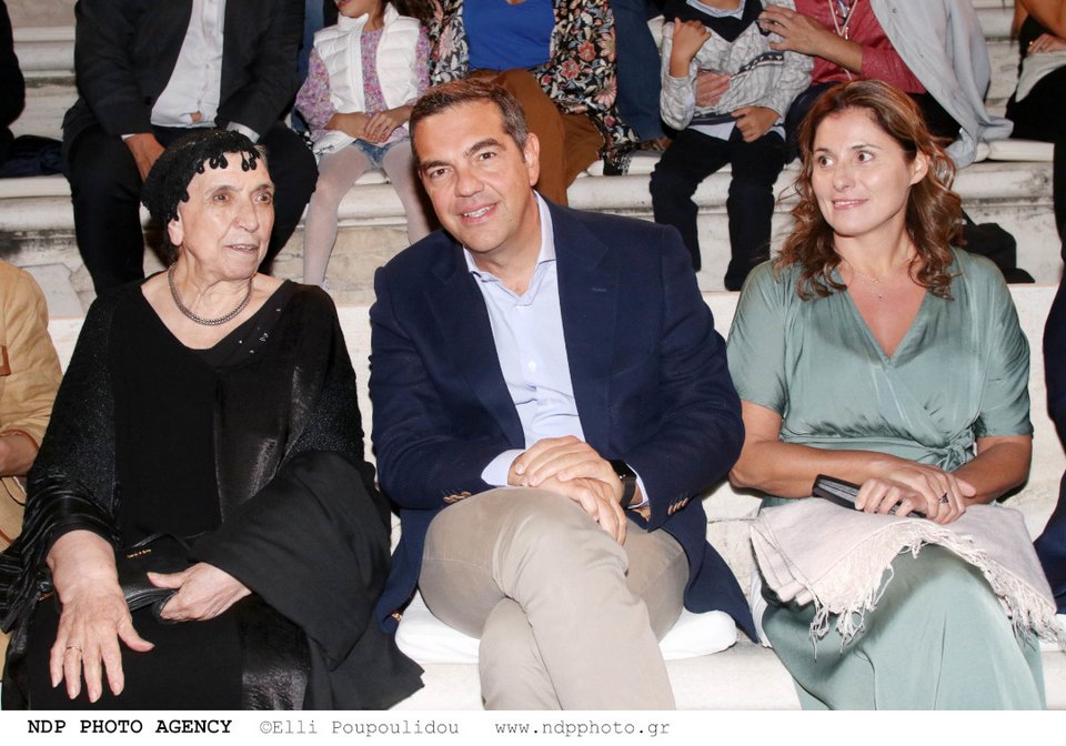Ουρανία Μελαμπιανάκη Ξυλούρη-Αλέξης Τσίπρας-Μπέτυ Μπαζιάνα
