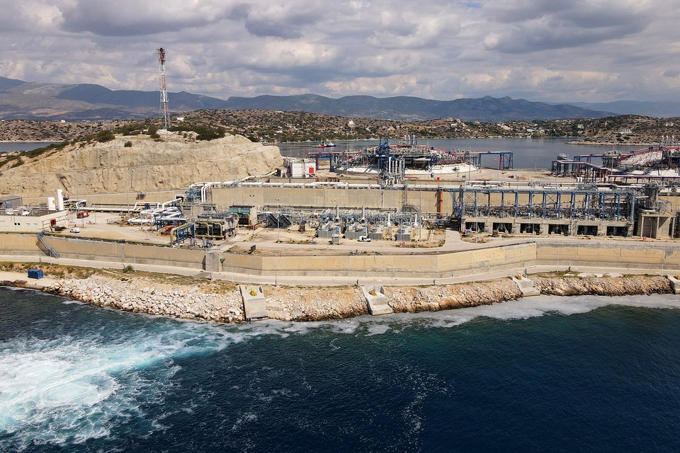 Οι εγκαταστάσεις υγροποιημένου φυσικού αερίου στη Ρεβυθούσα - Φωτογραφία: ΑΠΕ-ΜΠΕ/Ο. Παναγιώτου