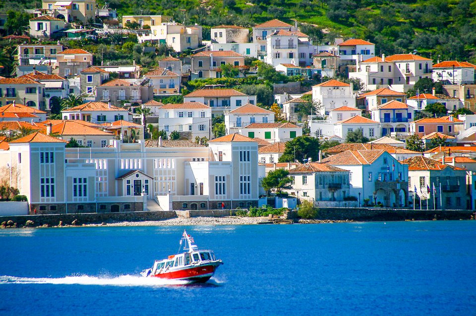 Σπέτσες