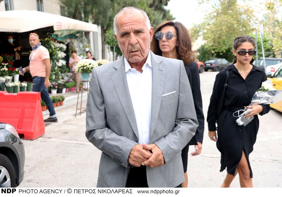 Βασίλης Κωνσταντίνου