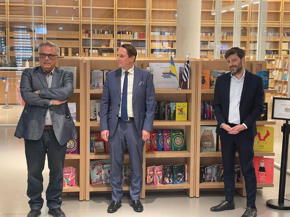 Deputy Minister of Culture Nikolas Giatromanolakis attended the presentation of the Ukrainian book collection at the National Library of Greece