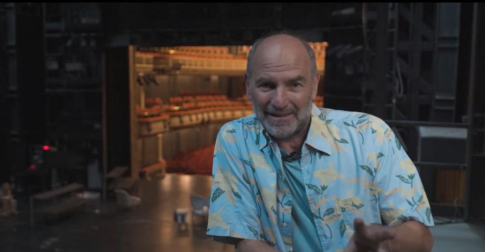 Σπασμένη στάμνα του Χάινριχ Φον Κλάιστ /   Σκηνοθεσία: Ακύλλας Καραζήσης-Νίκος Χατζόπουλος