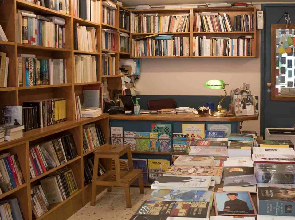 To βιβλιοπωλείο «Κουκίδα» στην πλατεία της Νέας Σμύρνης / Φωτογραφία: Κουκίδα βιβλιοπωλείο/Facebook