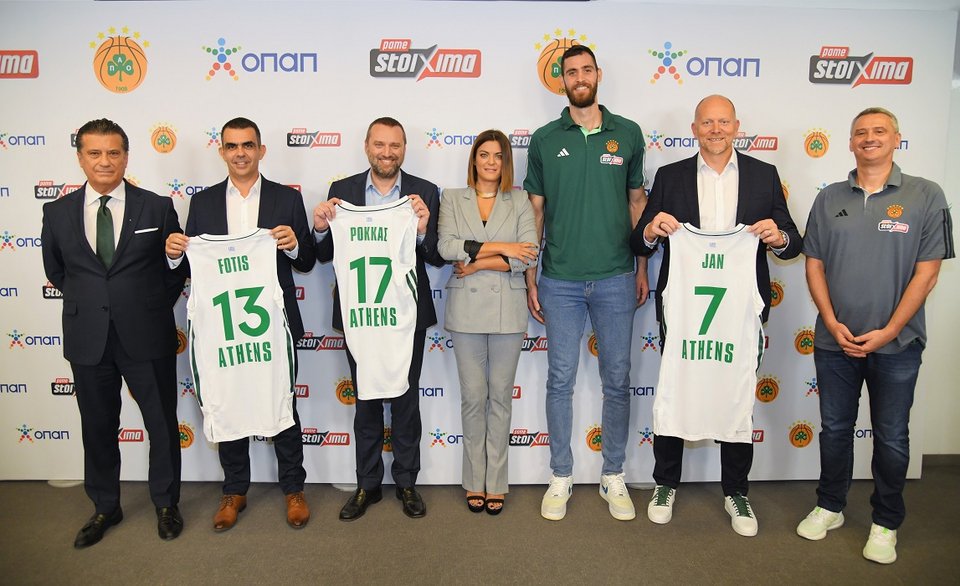 Βασίλης Παρθενόπουλος, Πρόεδρος ΚΑΕ Παναθηναϊκός, Φώτης Ζησιμόπουλος, Chief Product Officer ΟΠΑΠ, Γιάννης Ρόκκας, Chief Marketing Officer ΟΠΑΠ, Χριστίνα Βραχάλη, Γιώργος Παπαγιάννης, Αρχηγός ΚΑΕ Παναθηναϊκός, Γιαν Κάρας, Διευθύνων Σύμβουλος ΟΠΑΠ, Ντέγιαν Ράντονιτς, Προπονητής ΚΑΕ Παναθηναϊκός 