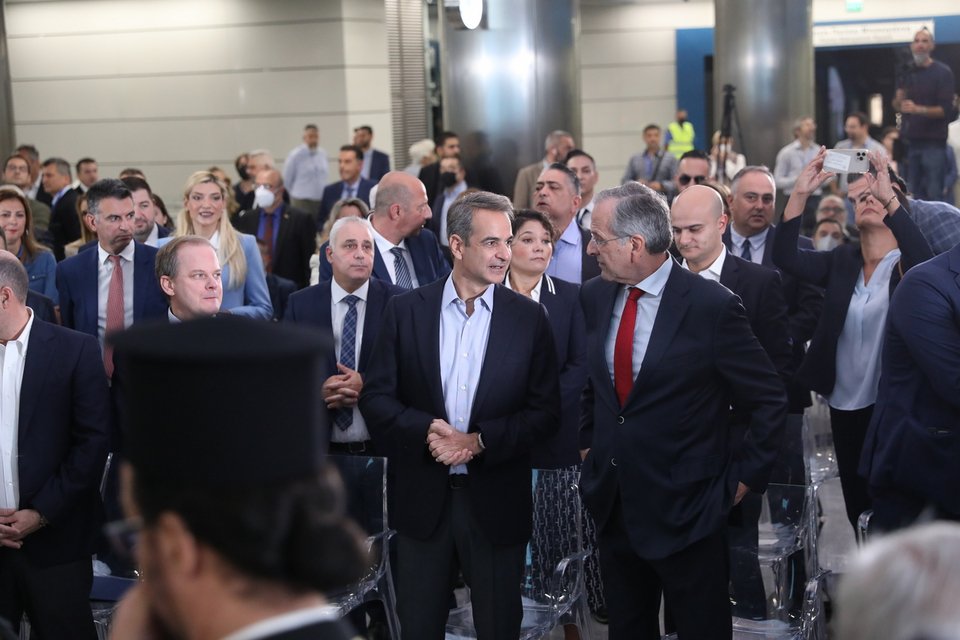 Παρουσία του Αντώνη Σαμαρά έγιναν τα εγκαίνια του μετρό στον Πειραιά