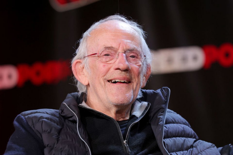Ο Christopher Lloyd στο πάνελ του "Back To The Future Reunion" στο New York Comic Con στις 08 Οκτωβρίου 2022 στη Νέα Υόρκη