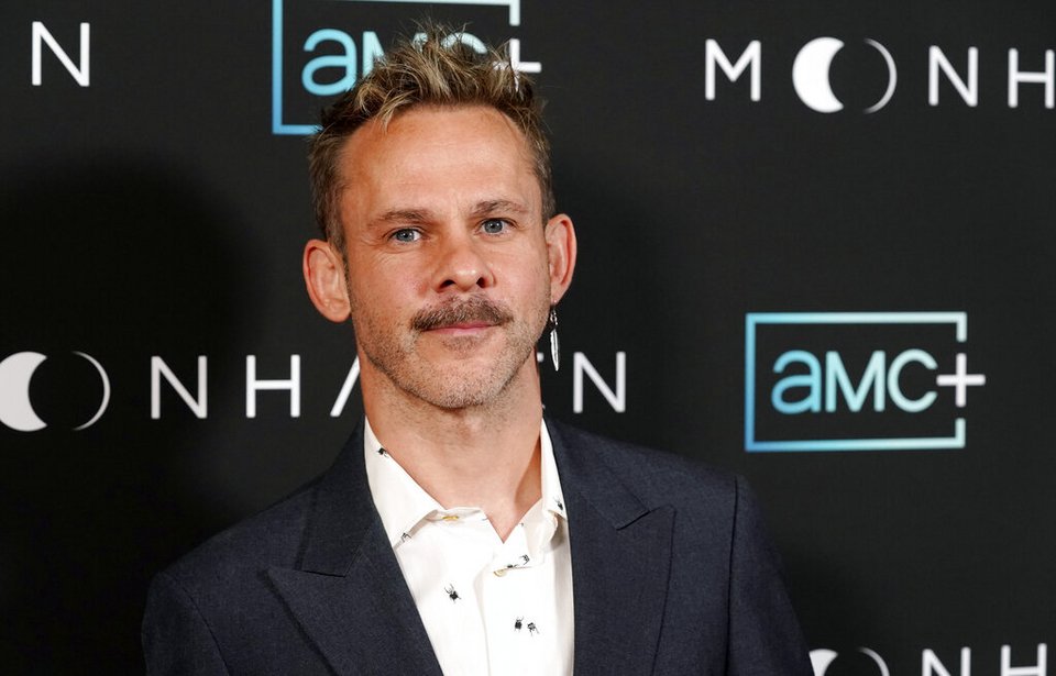 Ο Dominic Monaghan, μέλος του καστ της σειράς "Moonhaven", ποζάρει στην πρεμιέρα της σειράς AMC+ στο ξενοδοχείο London Hotel, την Τρίτη 28 Ιουνίου 2022, στο Δυτικό Χόλιγουντ της Καλιφόρνια
