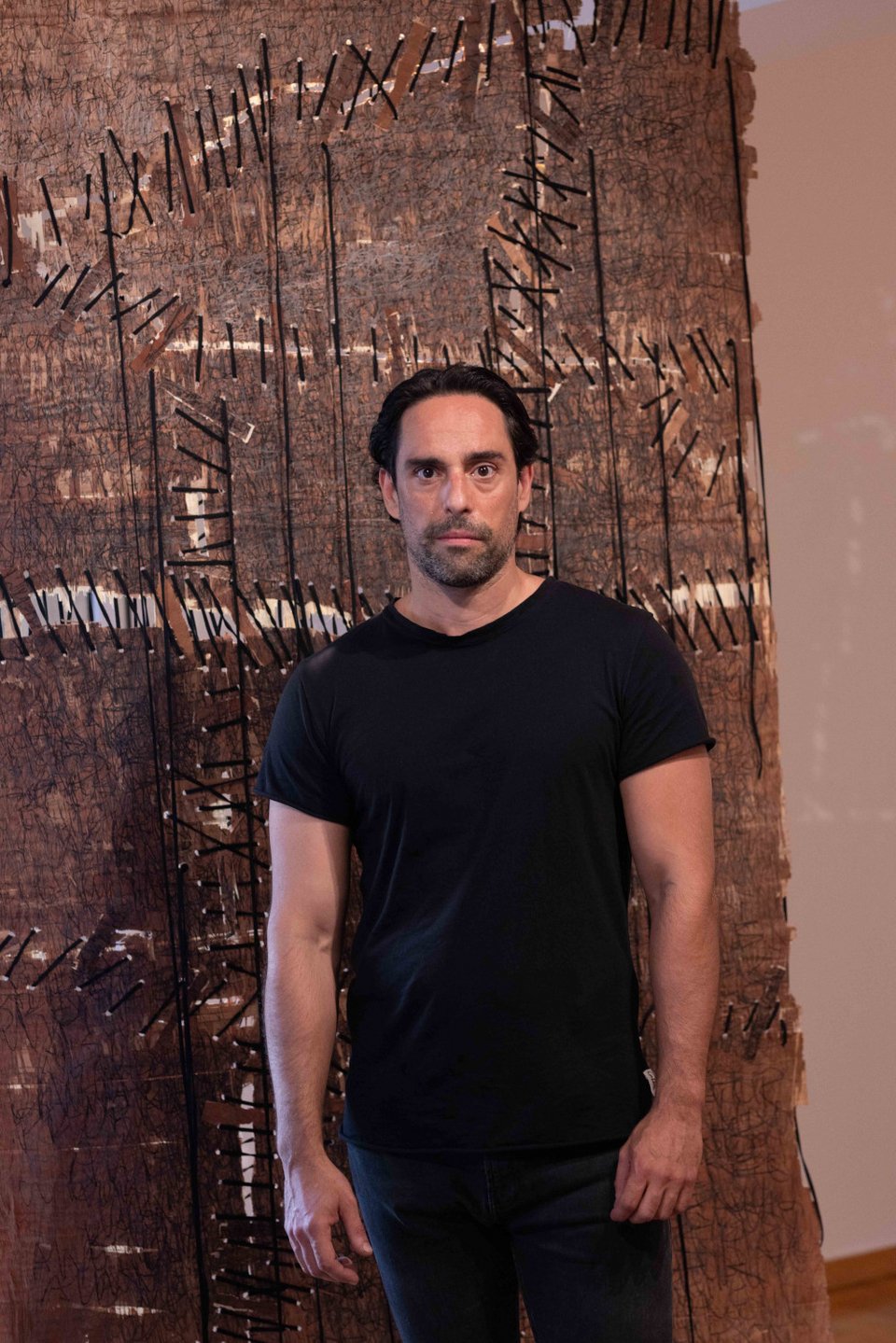 Πορτραίτο του καλλιτέχνη Πάνου Φαμέλη. Ⓒ Studio panoulis