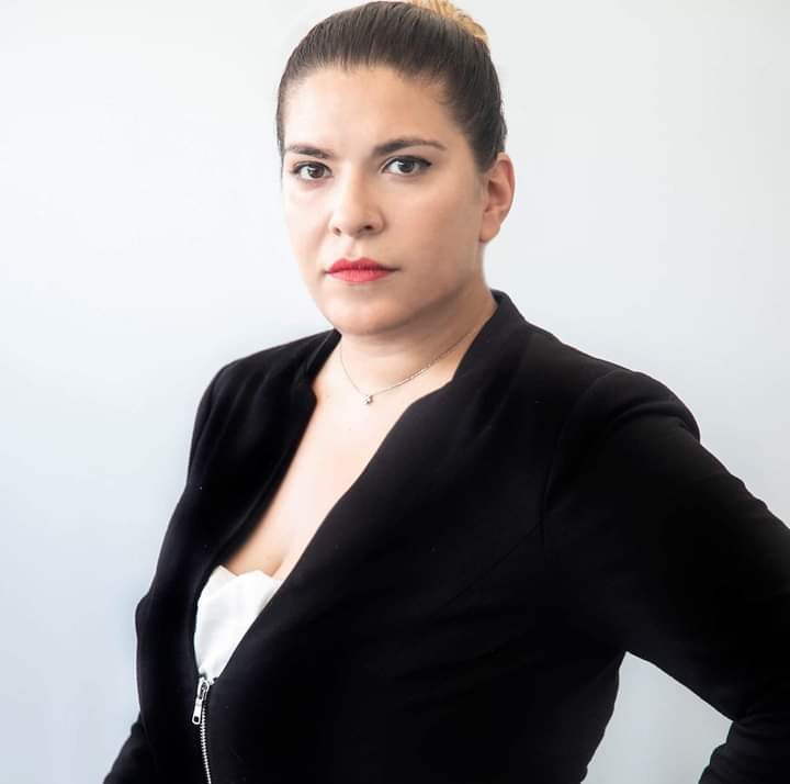 Η Ελληνίδα κειμενογράφος των βρετανικών ανακτόρων Ανδριανή Μανέττα