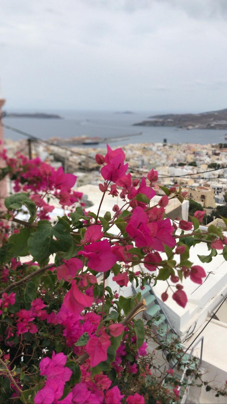 H Άνω Σύρος, ένας βενετσιάνικος οικισμός που ήταν κάποτε φρούριο / Φωτογραφία: iefimerida
