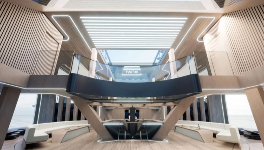 Κάτω από την πισίνα υπερχείλισης του γιοτ TWO10 υπάρχει ένα μπαρ με θέα στην πρύμνη