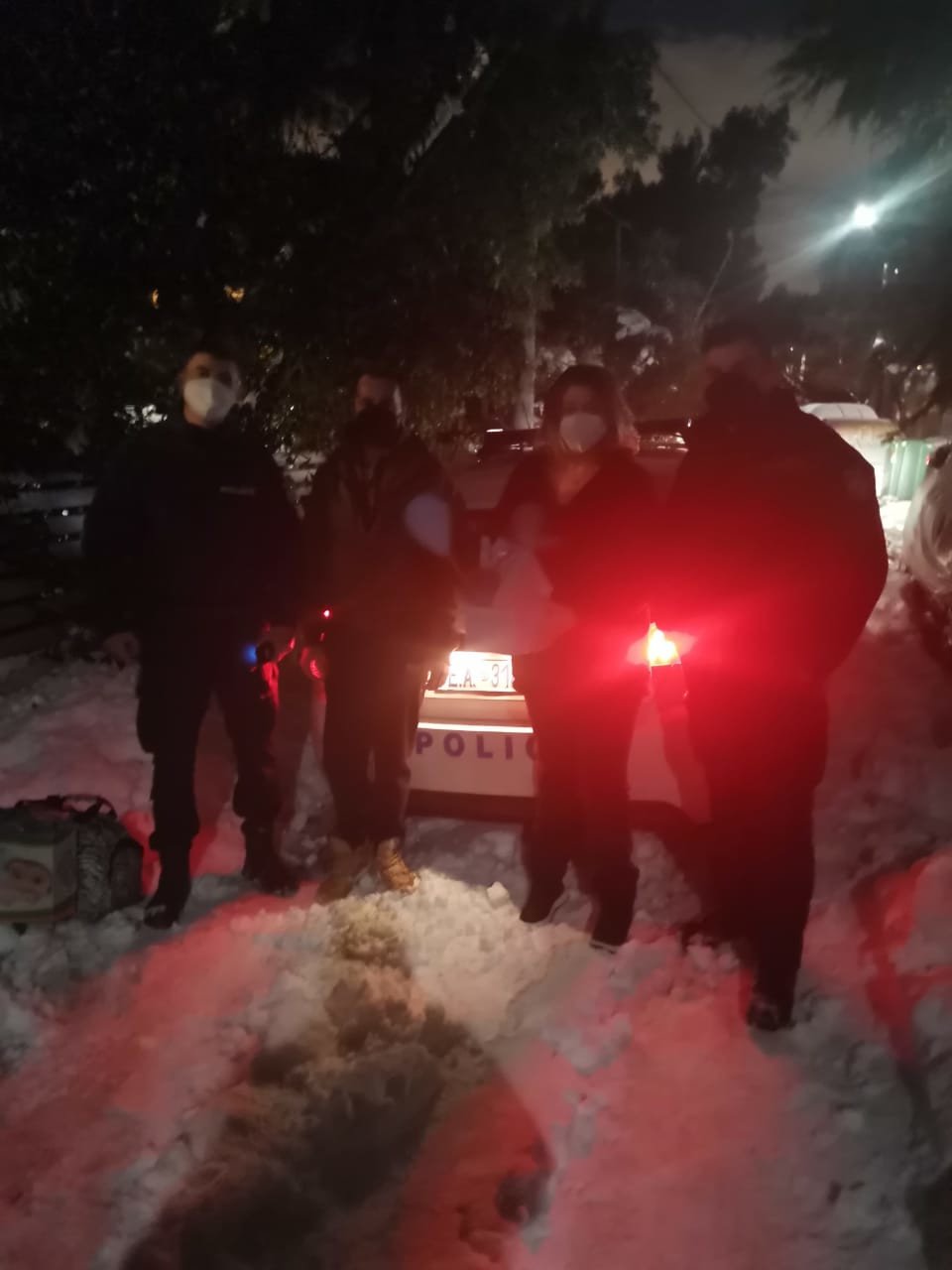 Η διάσωση του μωρού κατά τη διάρκεια της κακοκαιρίας Ελπίς