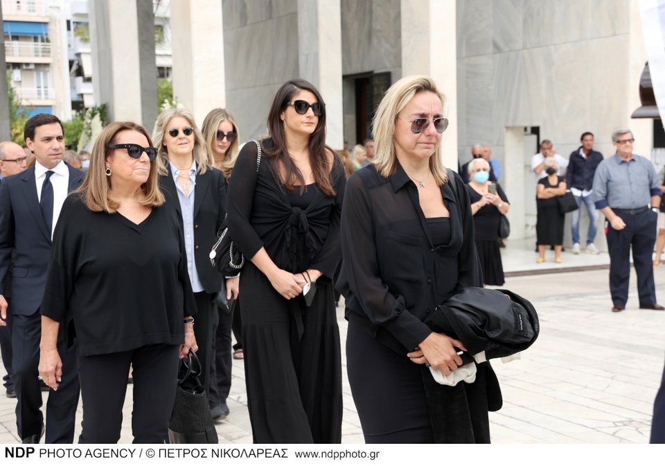 Δωροθέα Πασχαλίδου (εγγονή Ζάχου Χατζηφωτίου)-Χριστίνα Τριάρχου (εγγονή Ζάχου Χατζηφωτίου)