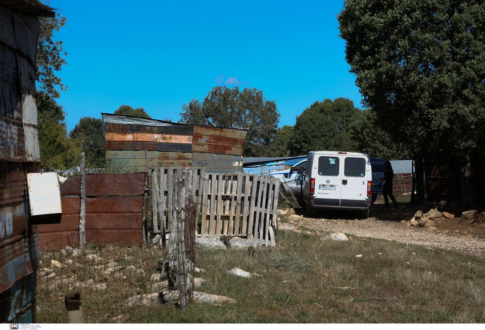 Η καλύβα όπου βρήκε φρικτό θάνατο η 31χρονη και το μωρό της, από τον 56χρονο κτηνοτρόφο