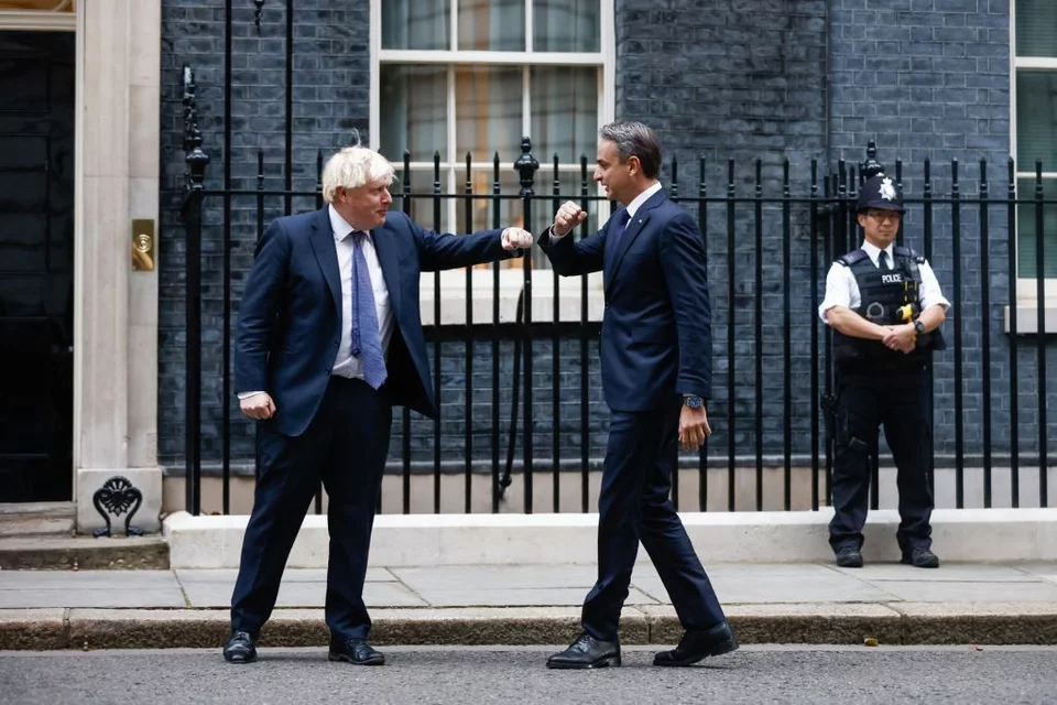 Νοέμβριο του 2021, ο Κυριάκος Μητσοτάκης συναντά τον Μπόρις Τζόνσον και του θέτει το ζήτημα των Γλυπτών