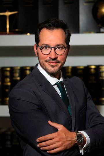 Ο δικηγόρος Γιάννης Μπαρκαγιάννης