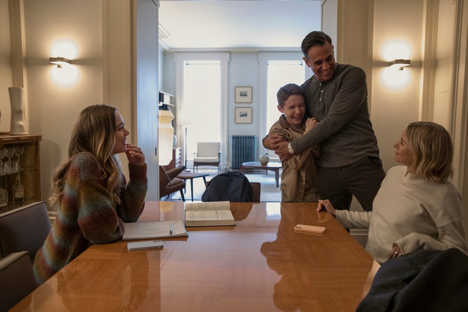 Isabel Marie Gravitt, Luke David Blumm, Bobby Cannavale, Naomi Watts