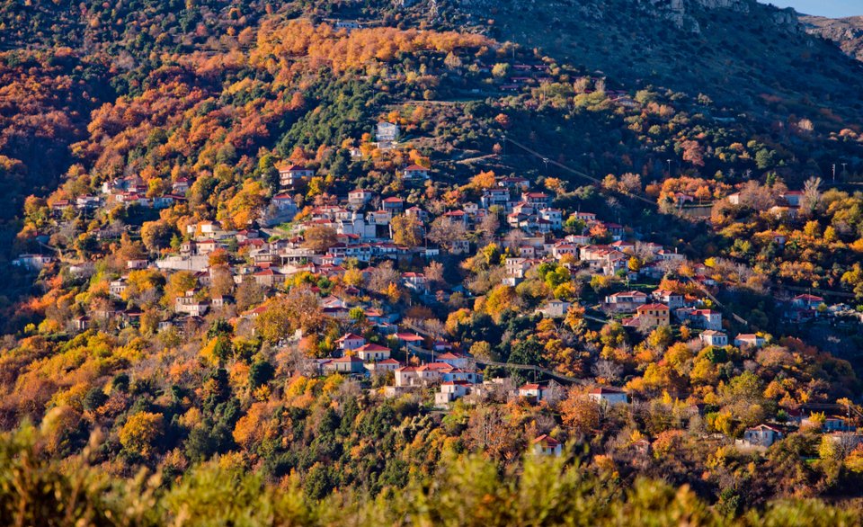 Τα χωριά του Πάρνωνα το φθινόπωρο έχουν την τιμητική τους / Φωτογραφία: Shutterstock