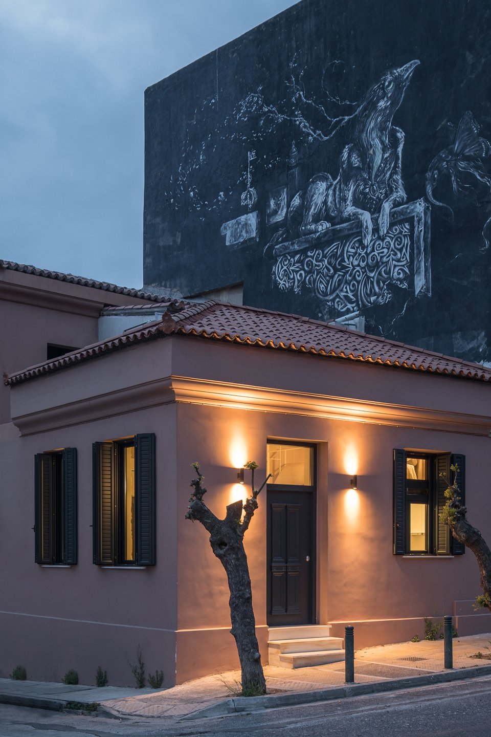 Ενα σπίτι στο Θησείο «αναβαπτίζεται» στο σήμερα