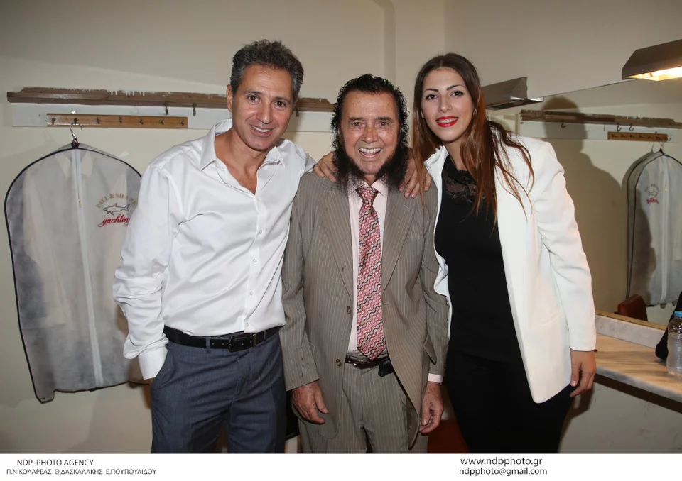 O Σταμάτης Κόκοτας με τα παιδιά του Δημήτρη και Μαριάννα