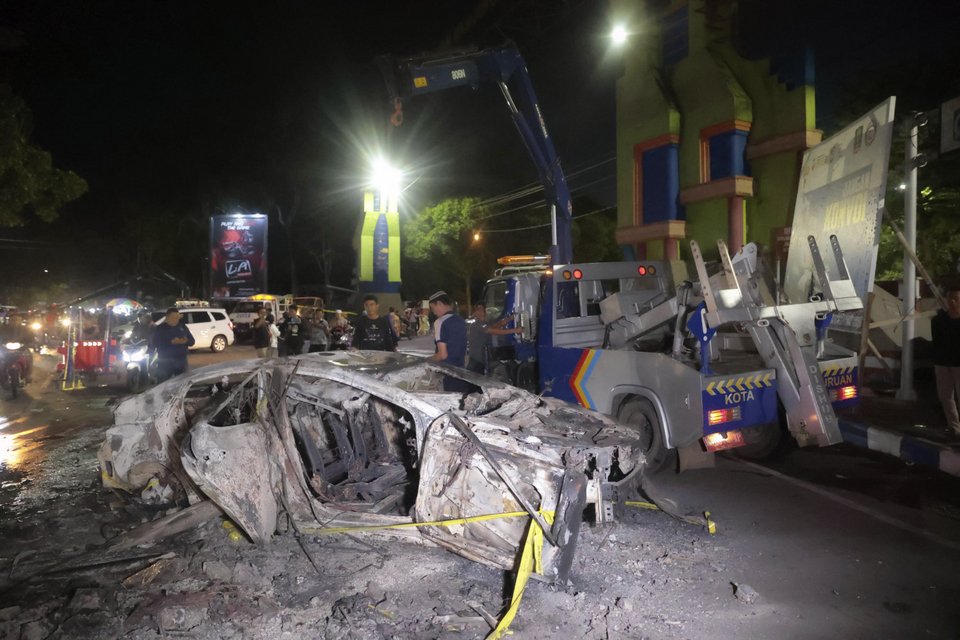 Οι Αρχές αναζητούν τη διαλεύκανση της υπόθεσης για το πώς έγινε η τραγωδία / Φωτογραφία: AP Photo-Trisnadi
