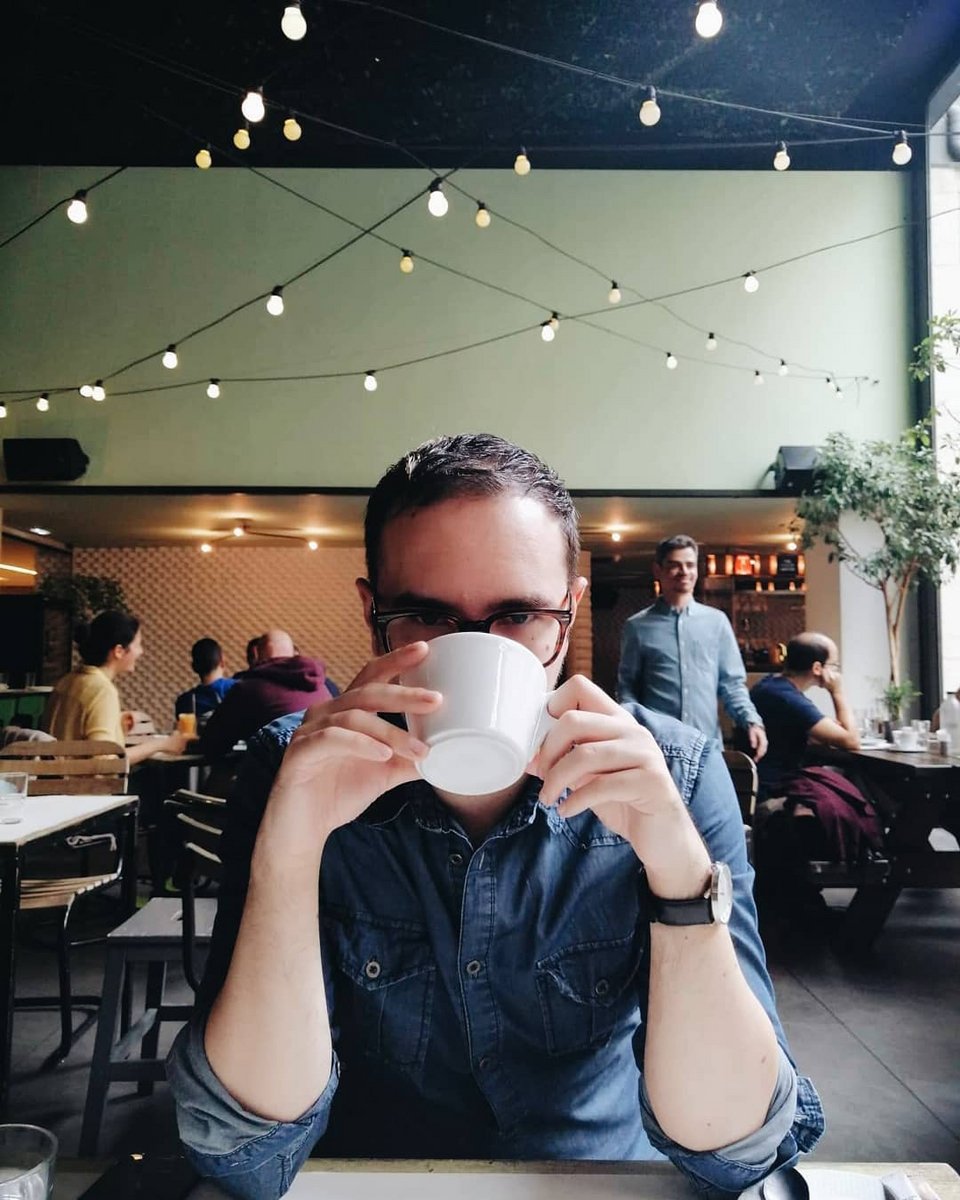 O Βαγγέλης Γιαννίσης αγαπά τον καλό καφέ / Φωτογραφία: vgiannisis / Instagram