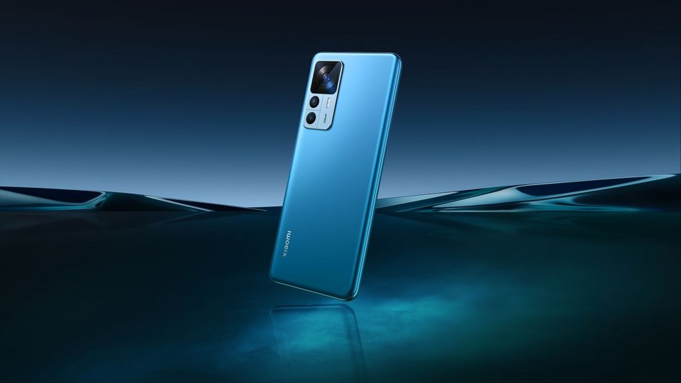To Xiaomi 12T σε μπλε χρώμα