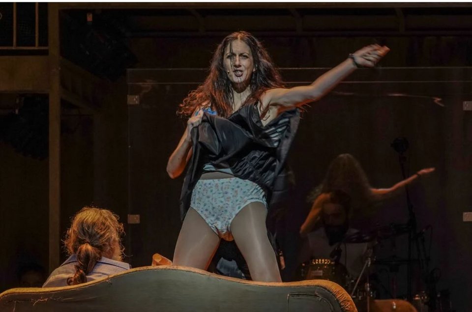 Η Δάφνη Δαυίδ / Ανδρέας Σιμόπουλος